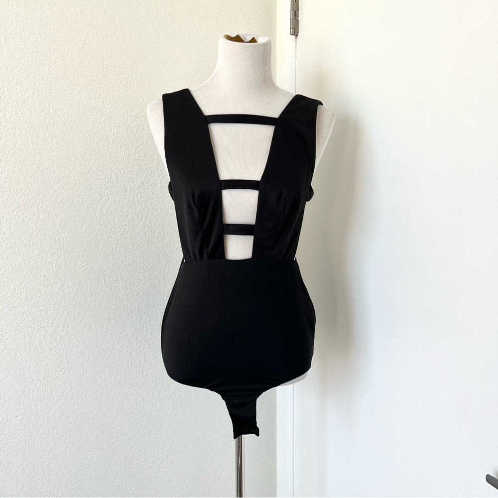 AQAQ Strappy Bodysuit